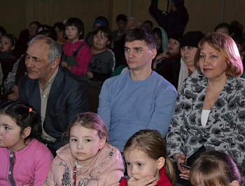 Пусть наш клуб всегда будет полон народу